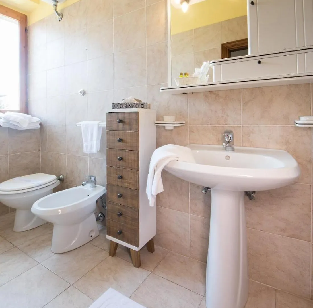 Borgo Fontaccia - Rooms & Pool Pignano Guest house